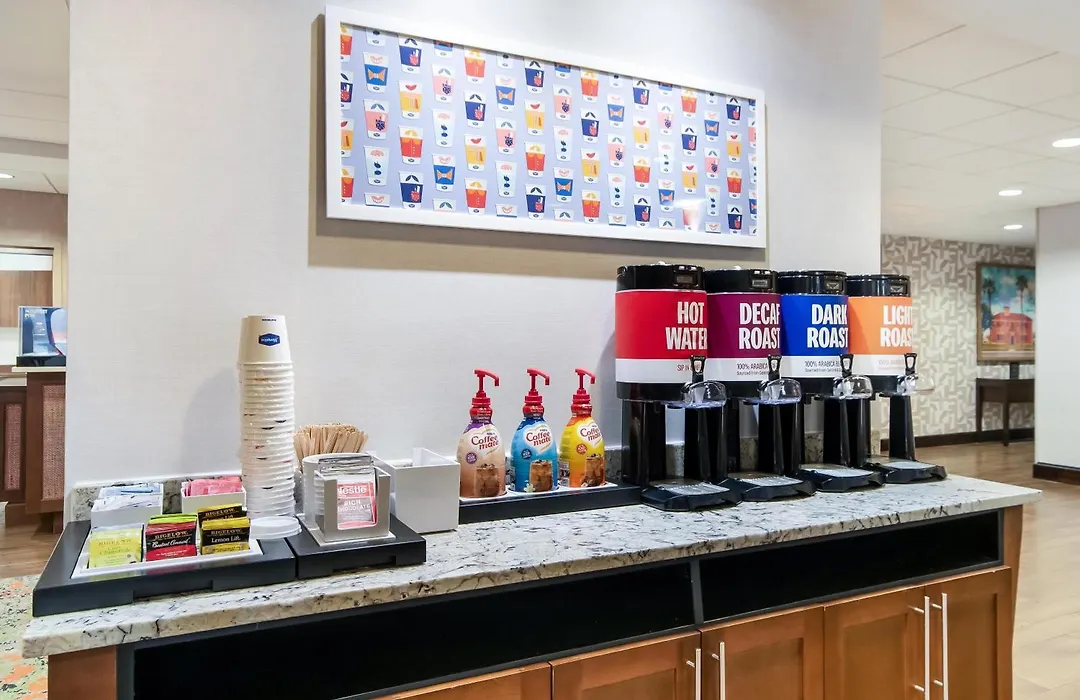 Hampton Inn Uvalde-1