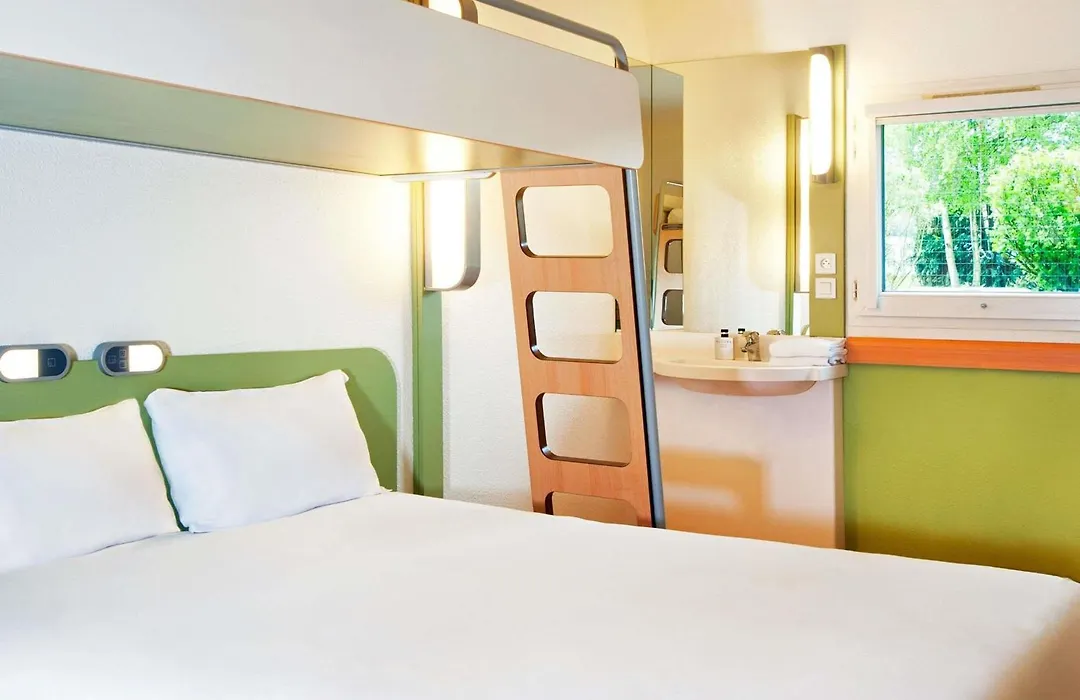 Ibis Budget Frejus Capitou-1