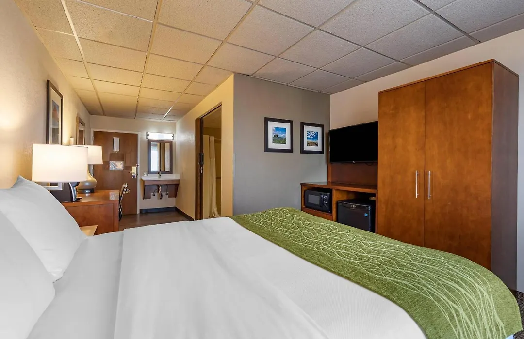 Comfort Inn & Suites Gateway To Glacier National Park-1