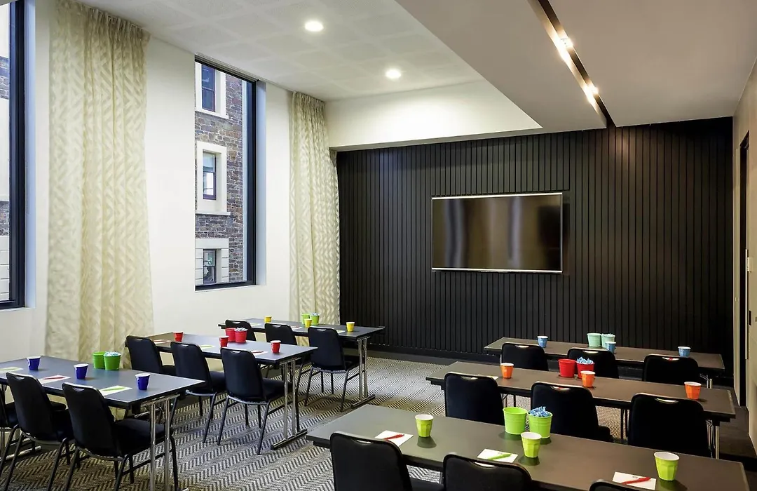 Ibis Adelaide-1