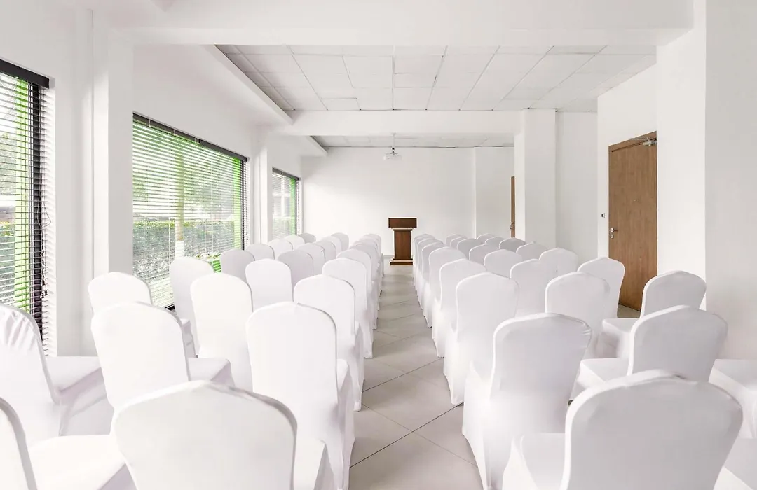 Ibis Styles Accra Airport-1