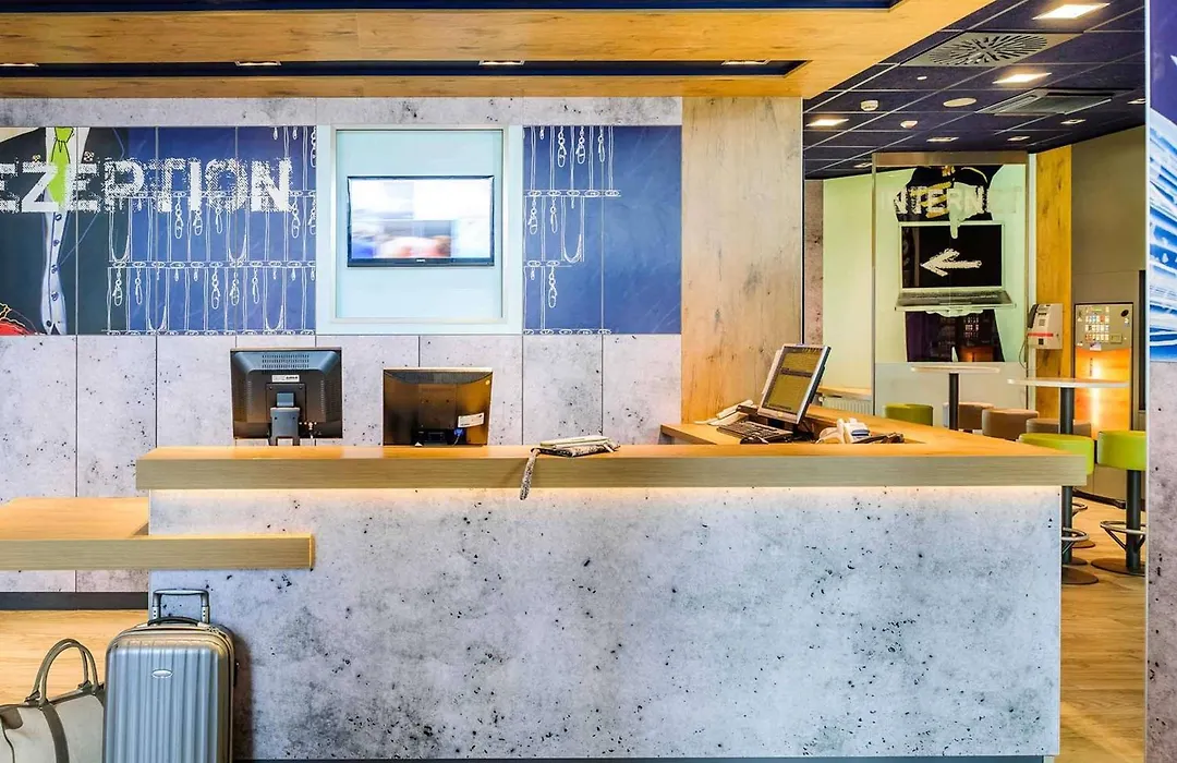 Hotel Ibis Budget Deauville-1