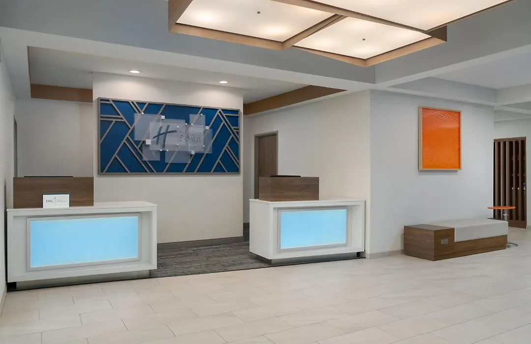 Holiday Inn Express & Suites Alexandria By Ihg-1