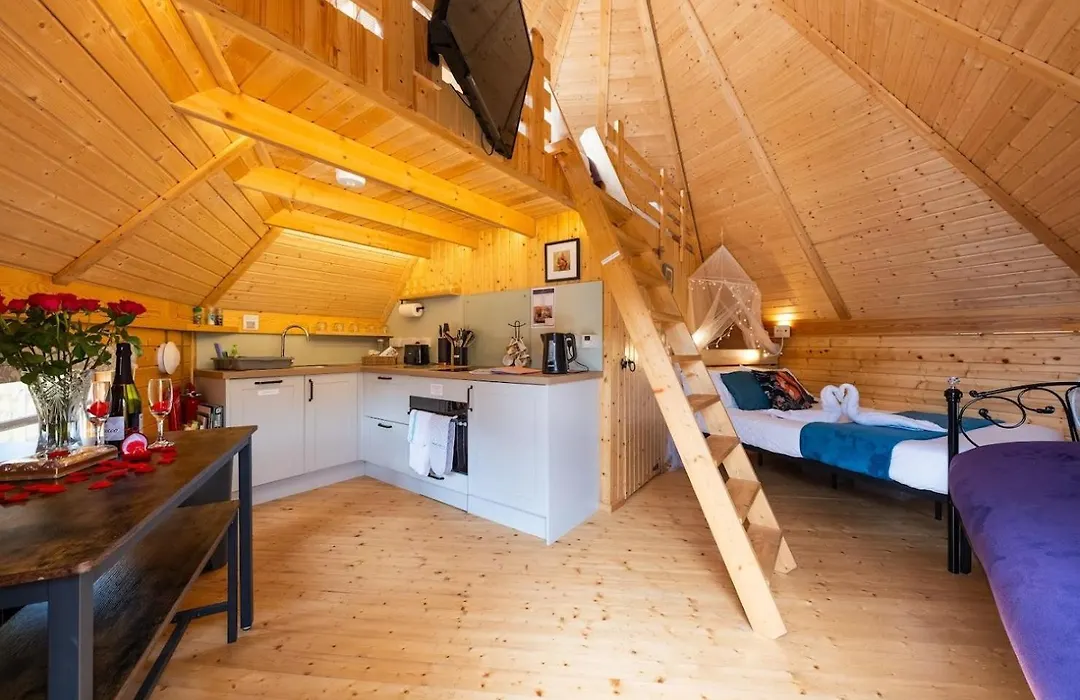Woods Meadow Glamping-1