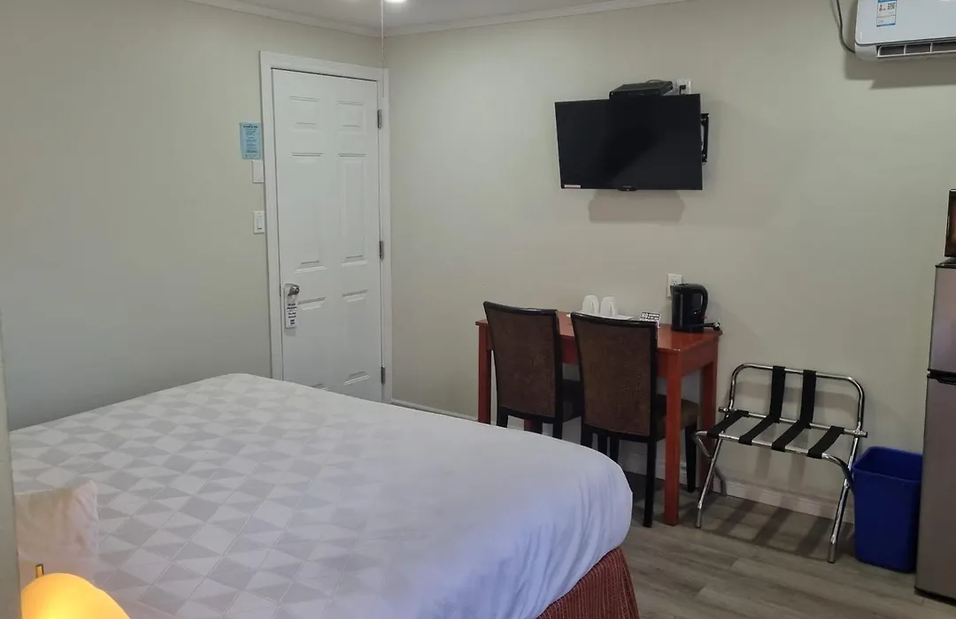 Manor Motel-1