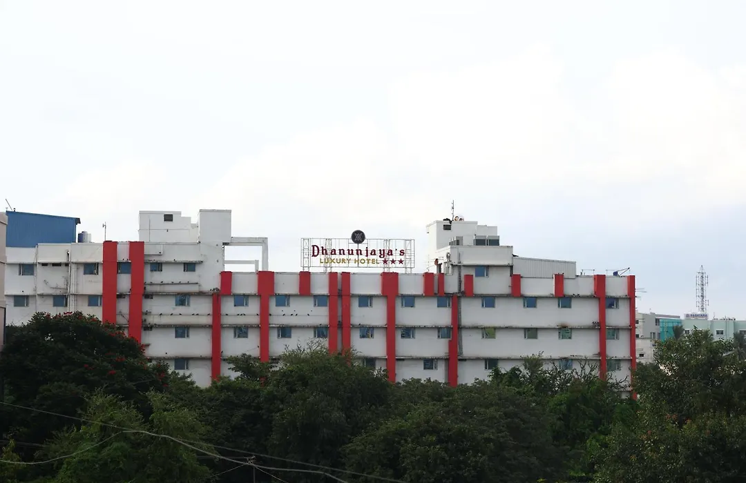 Dhanunjayas Luxury Hotel-1