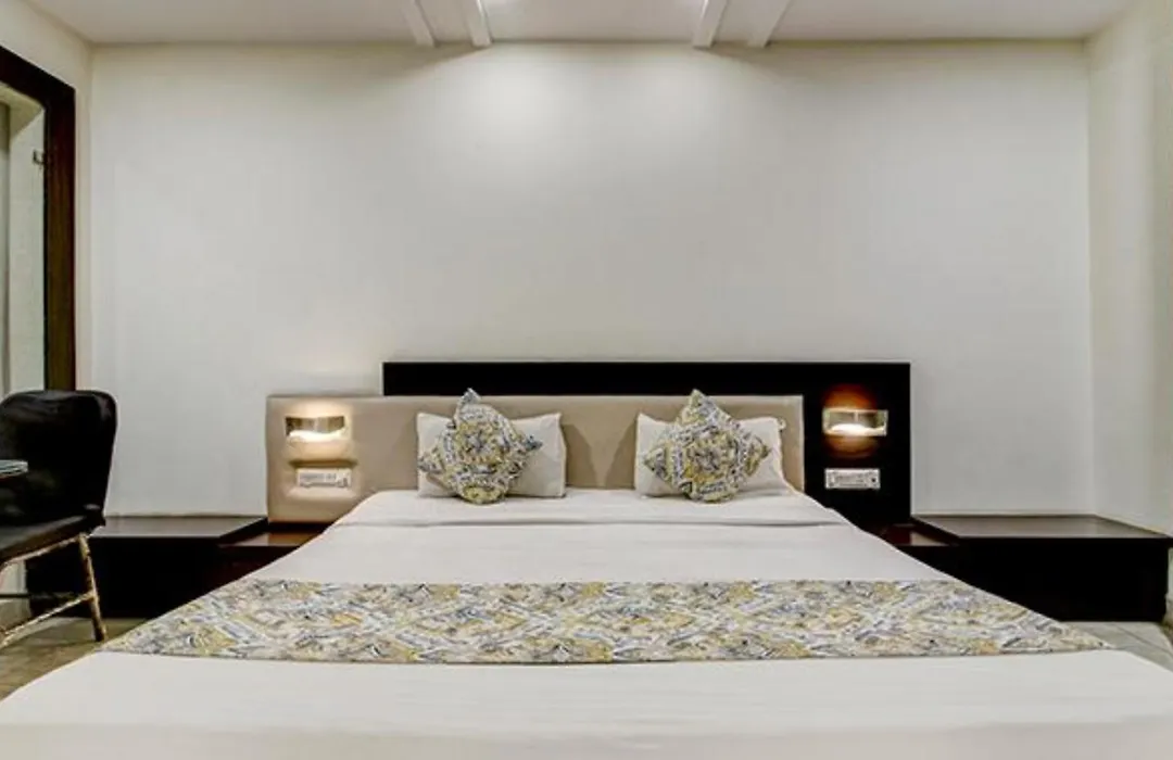 Fabhotel Csfc-1