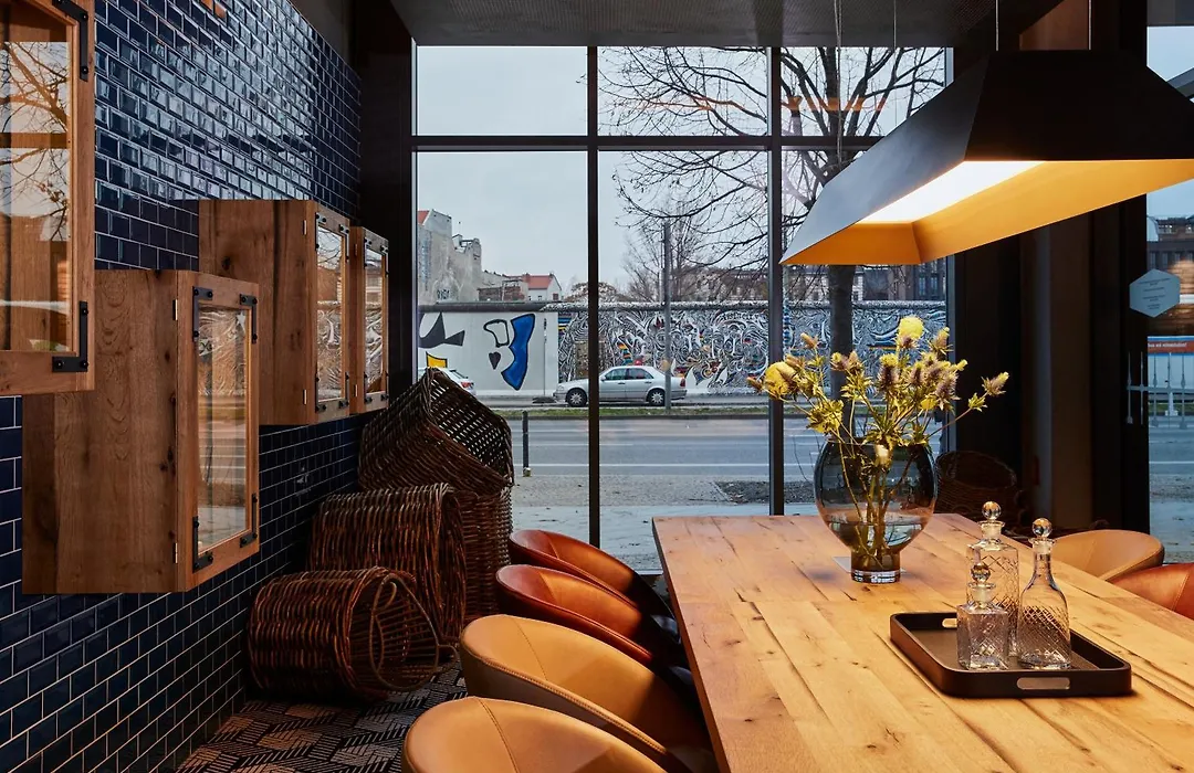 Hotel Indigo Berlin - East Side Gallery By Ihg-1