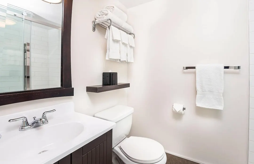 Quality Inn & Conference Centre Kingston Central-1