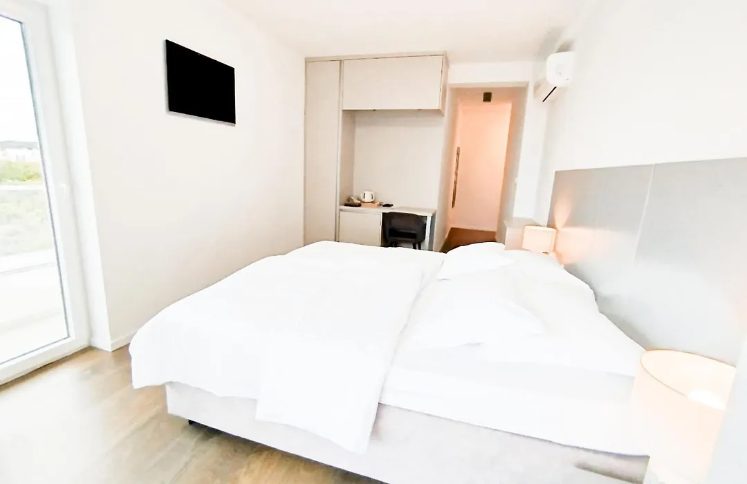 Villa Cala, Hotel Rooms&Apartments-1