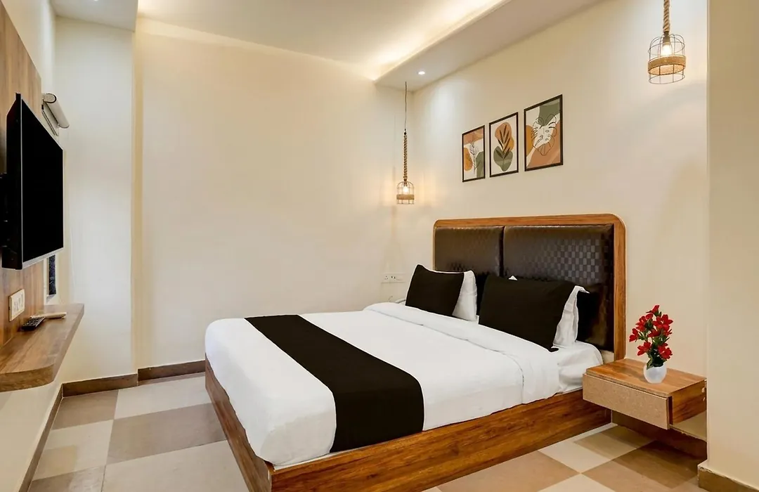 Townhouse Oak Ptc Indore Junction-1