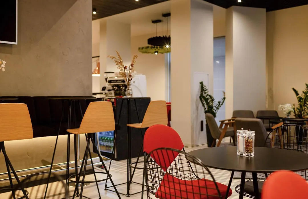 Ibis Lviv Center-1