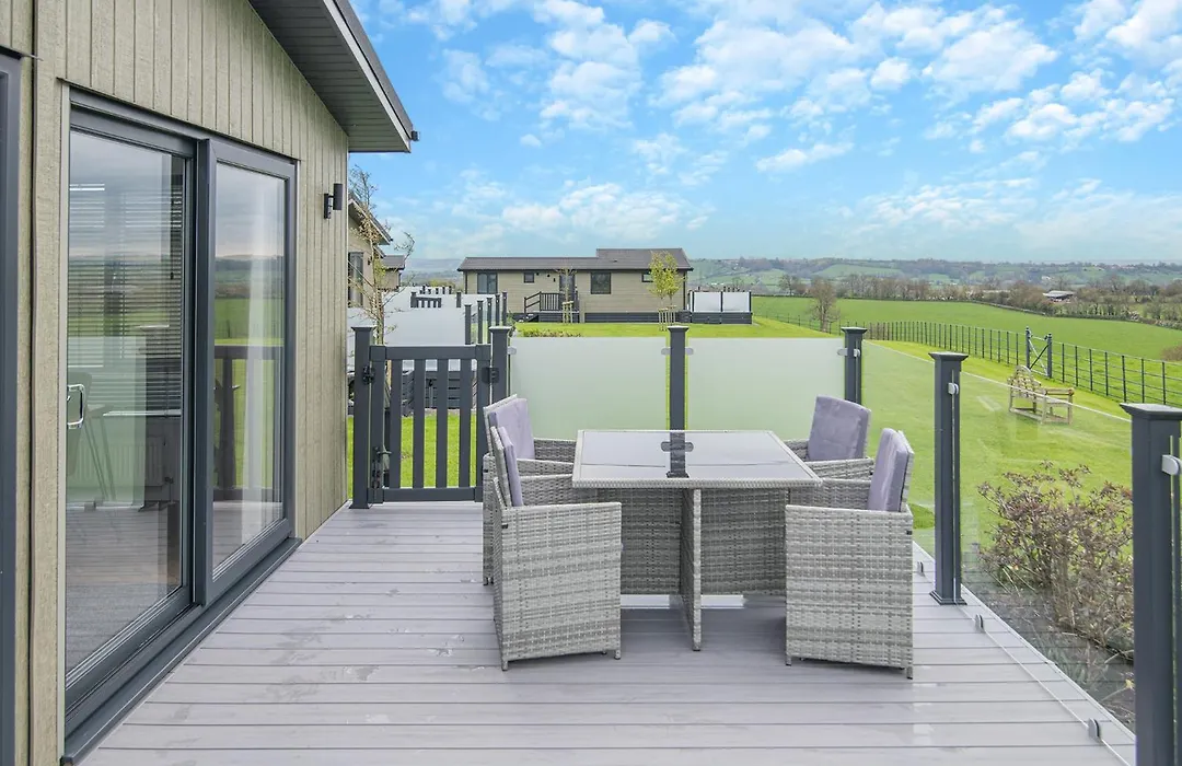 Midsomer Lodges-1
