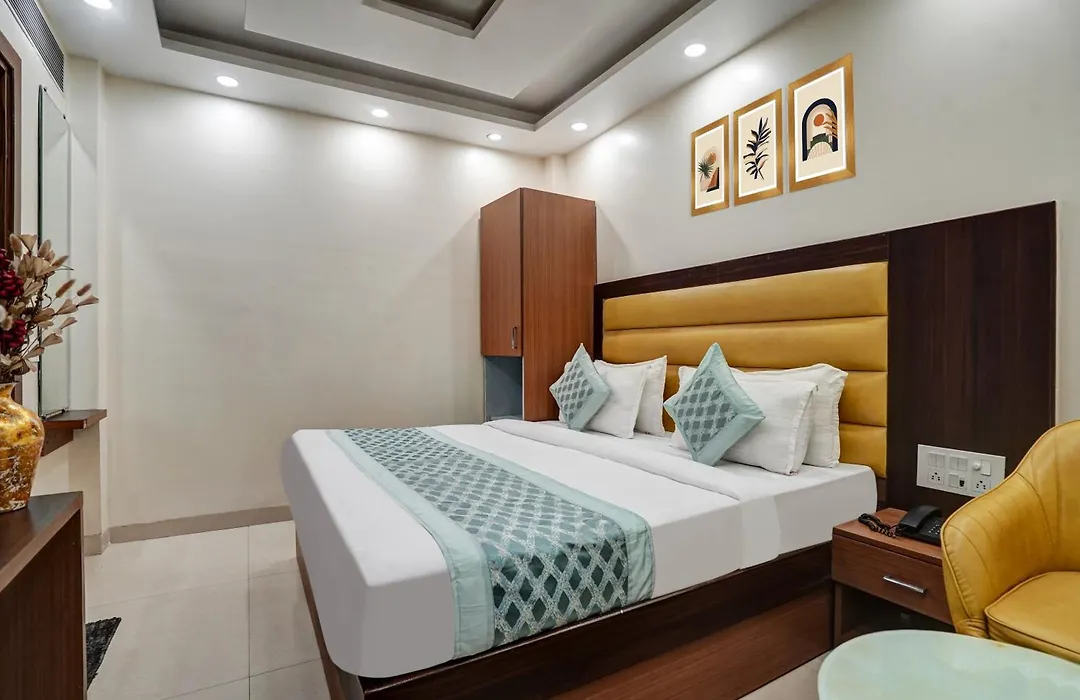 Hotel Royal Rosette- 2 Minutes Walking Distance From New Delhi Railway Station & Connaught Place-1