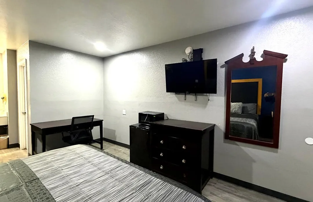 Coachman'S Inn & Suites-1