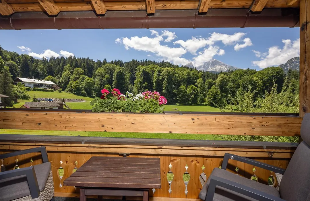 Alm- & Wellnesshotel Alpenhof-1