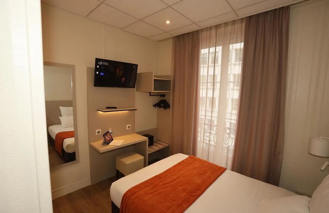 Hotel Des Trois Gares-1