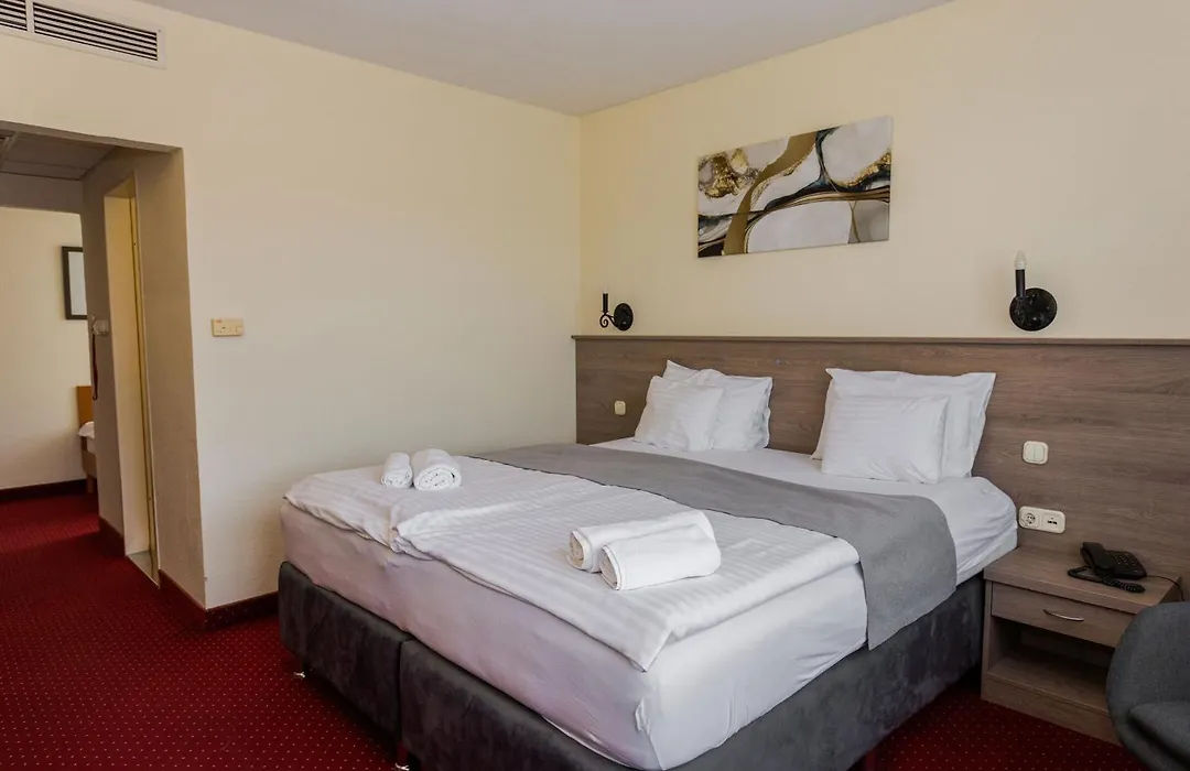 Hotel Mediterran Budapest-1