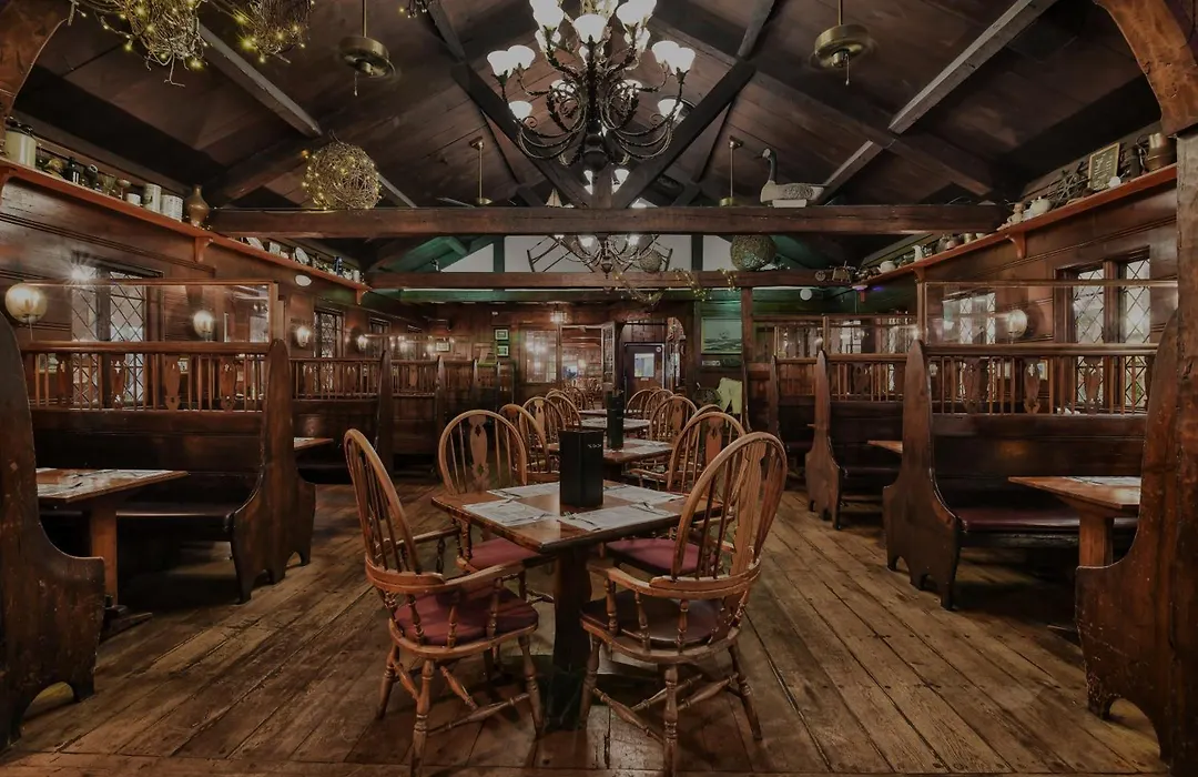 Lamies Inn & The Old Salt Tavern-1