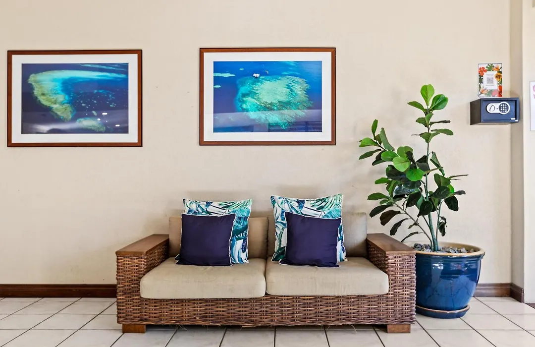 Trinity Beach Club Holiday Apartments-1