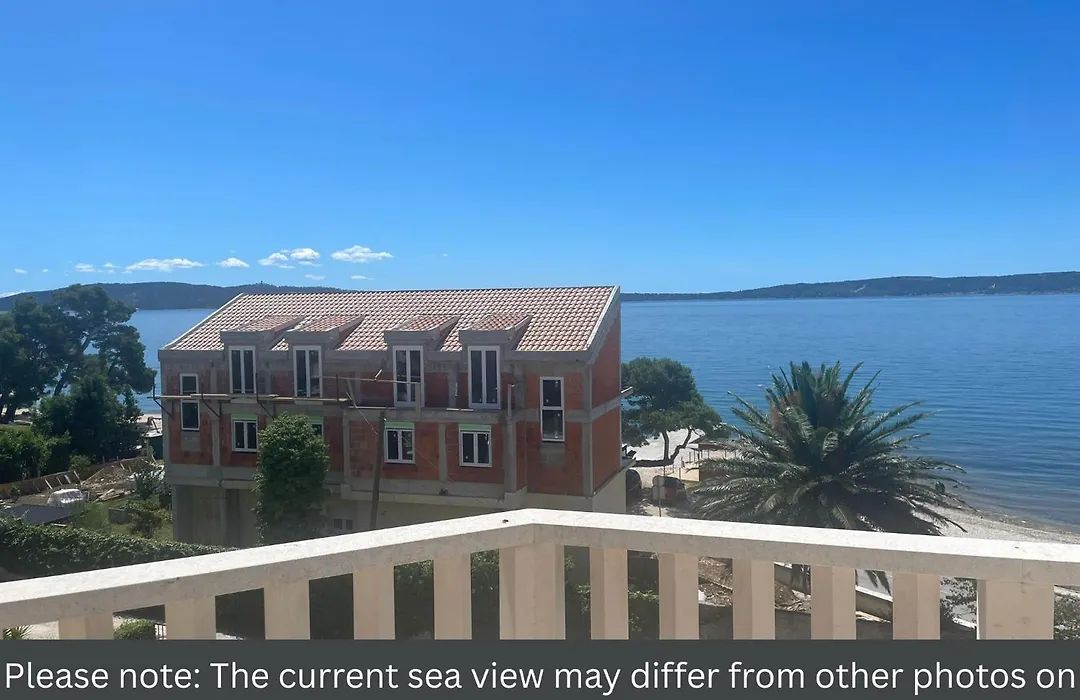 Hotel Riva Kastela With Swimming Pool-1