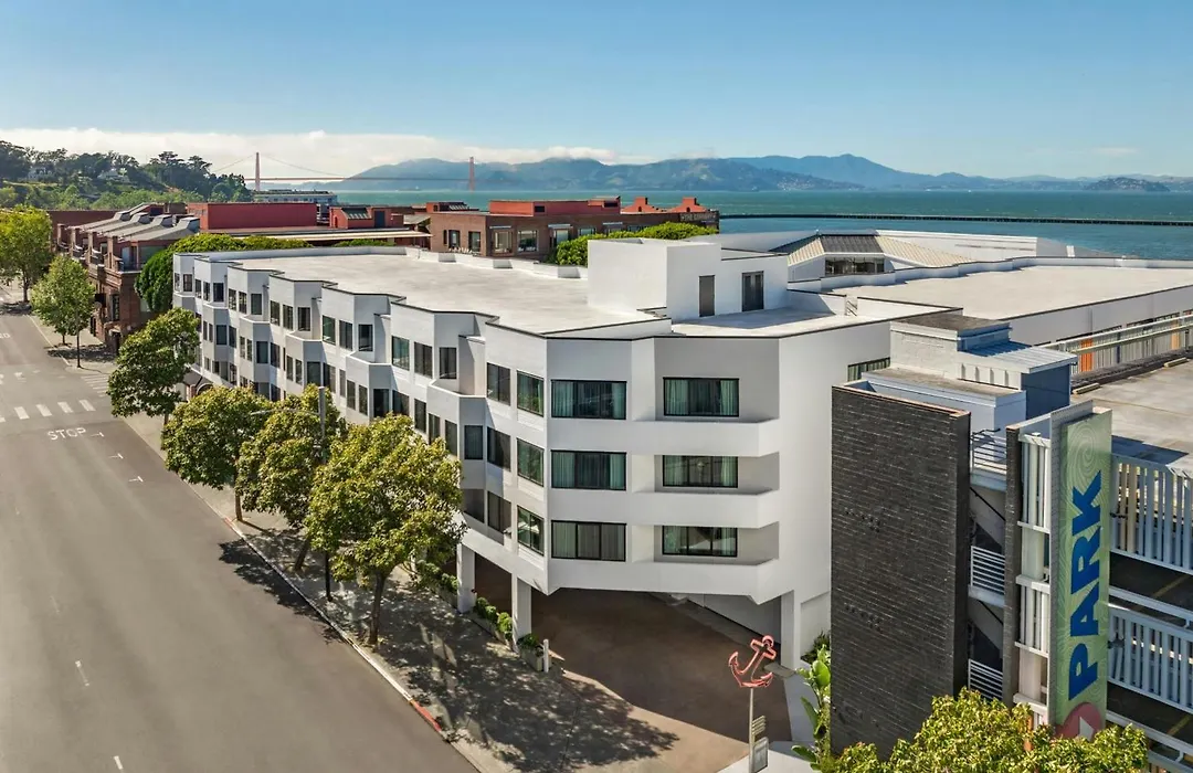 Courtyard By Marriott Fishermans Wharf-1
