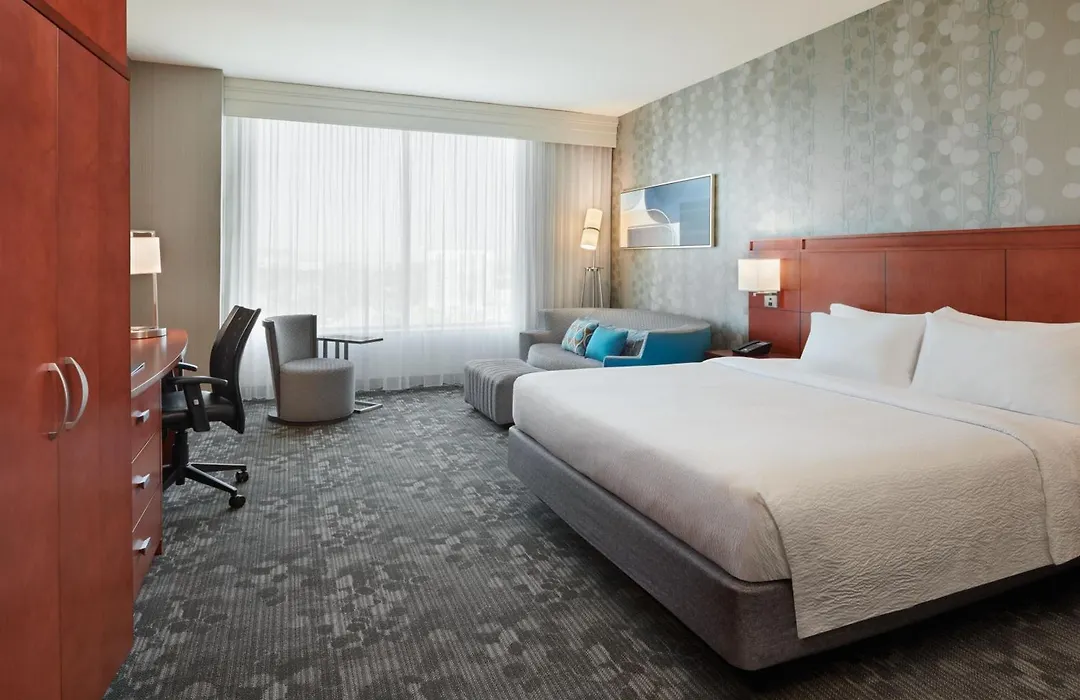 Courtyard By Marriott Ottawa East-1