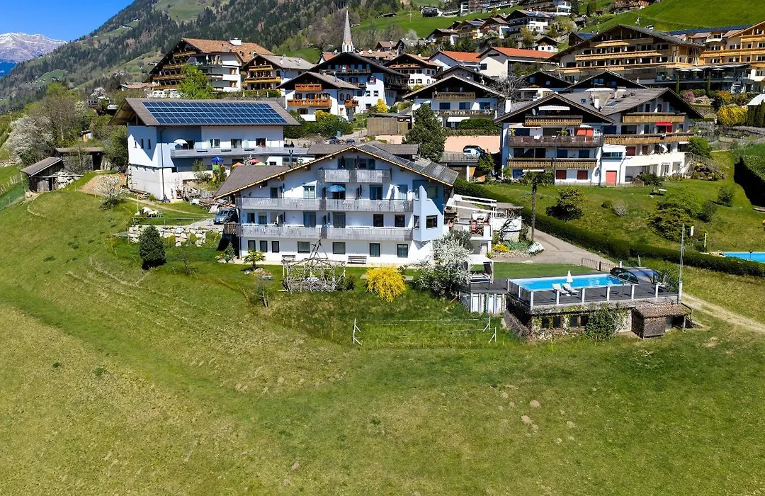 Gasserhof Garni & Apartment-1