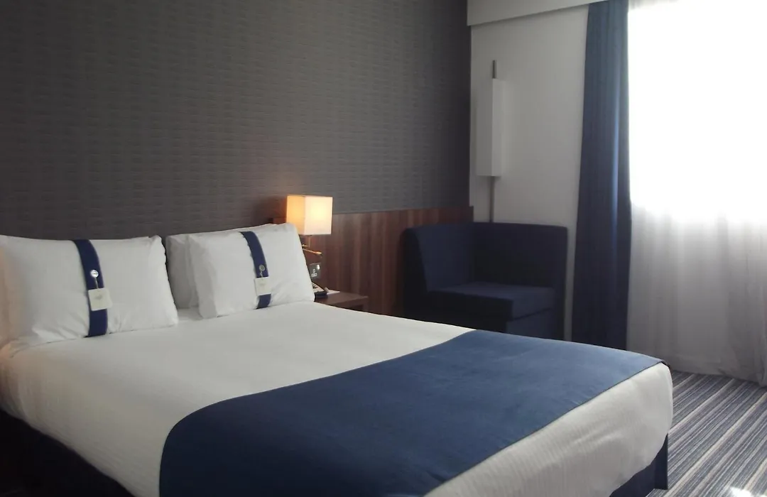 Holiday Inn Express Preston South By Ihg-1