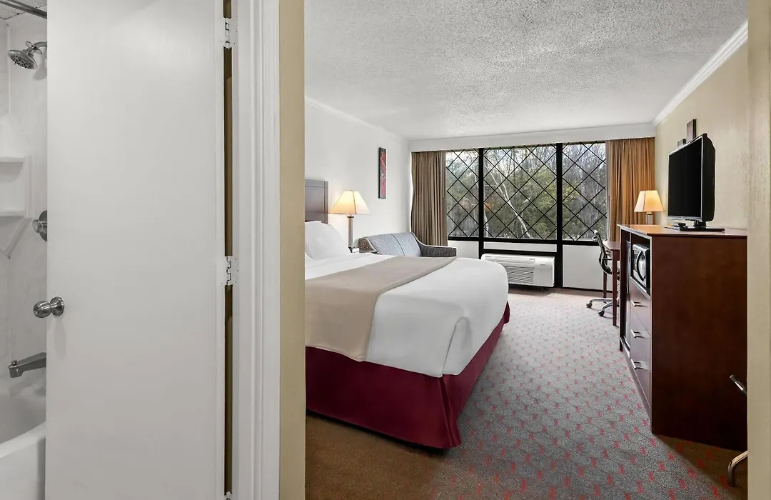 Clarion Hotel & Conference Center Lewiston-1