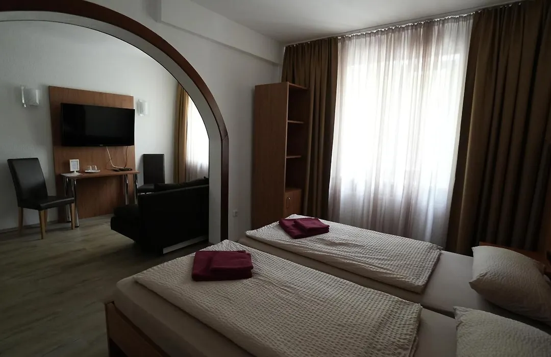 Berl Inn-1