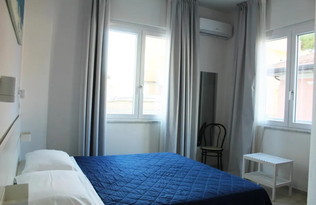 Hotel Pigalle-1