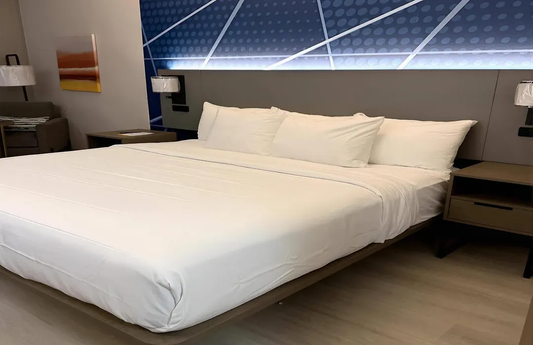 Comfort Inn & Suites Harvey - Chicago Southland-1