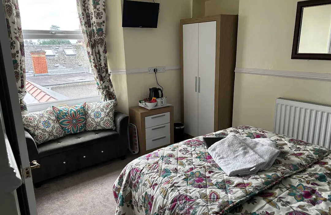 Weybourne Guest House-1