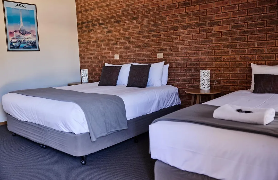 Bridge Motor Inn Tocumwal-1