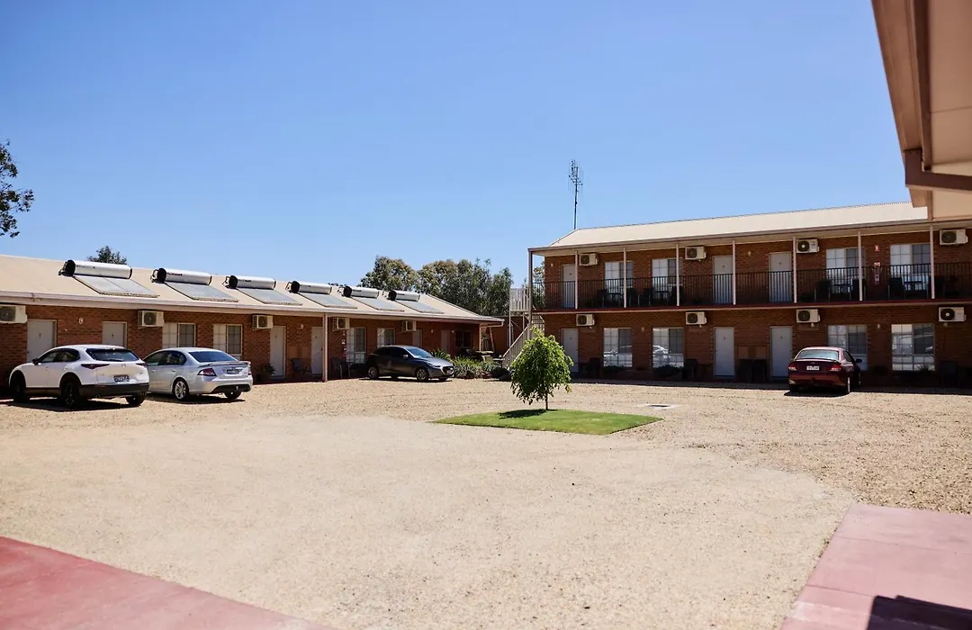 Bridge Motor Inn Tocumwal-1