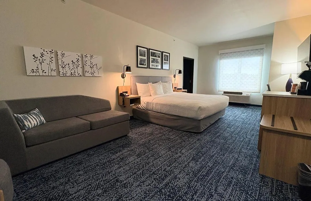Sleep Inn & Suites Fort Scott-1