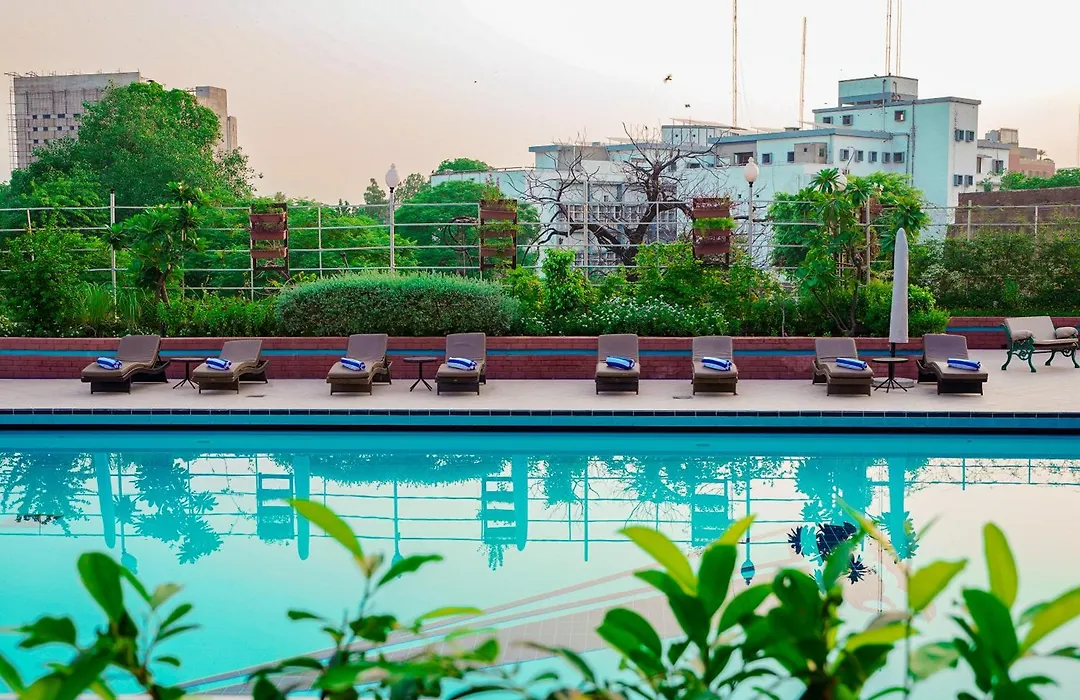 Avari Lahore Hotel-1