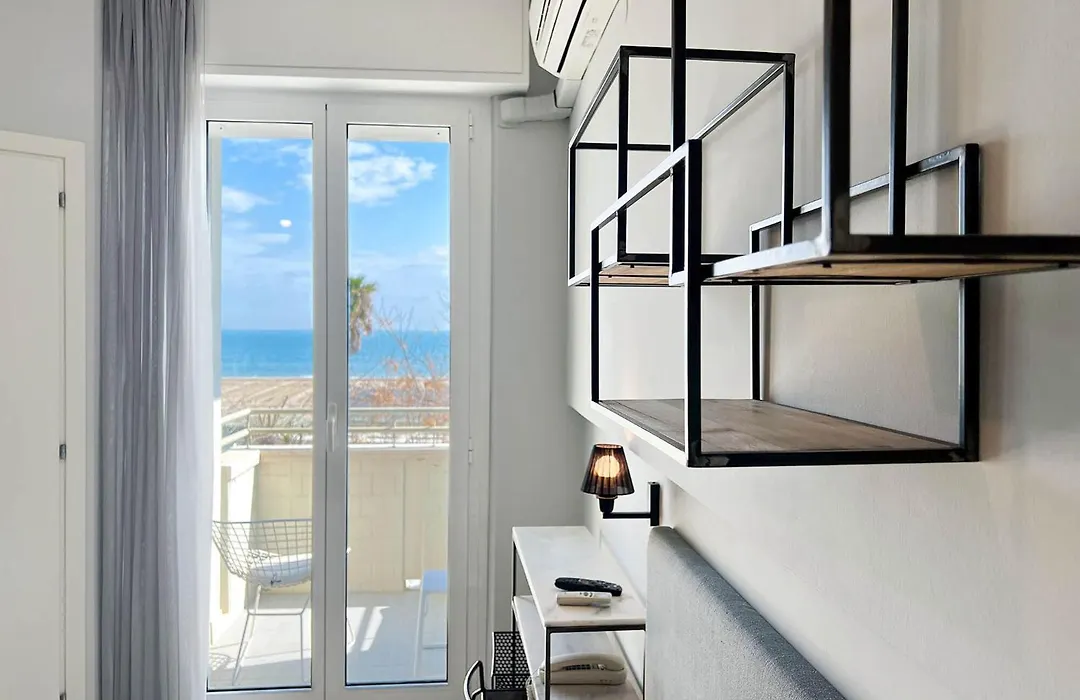 Hotel Brig Fronte Mare Nuova Gestione-1