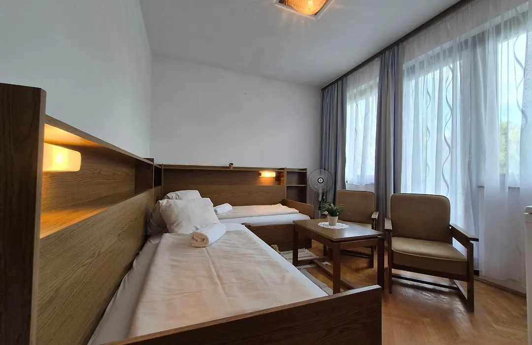 Sophie'S Guesthouse-1