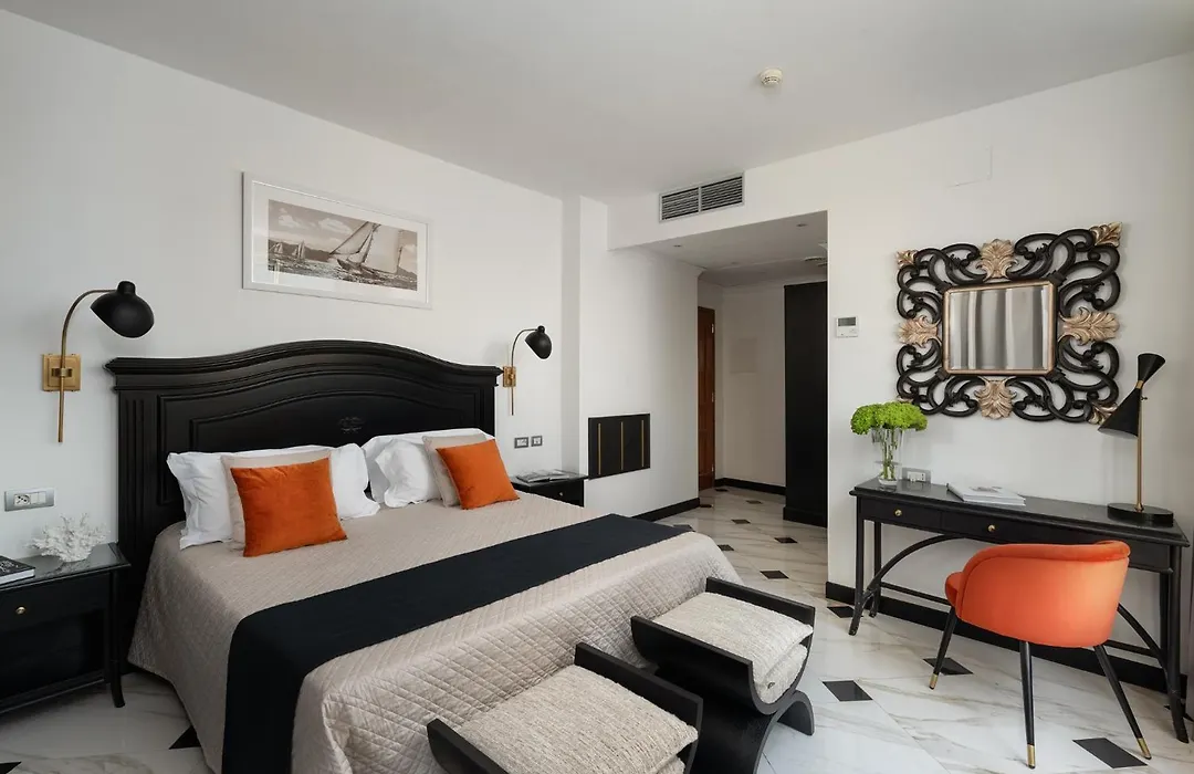 Hotel President-1