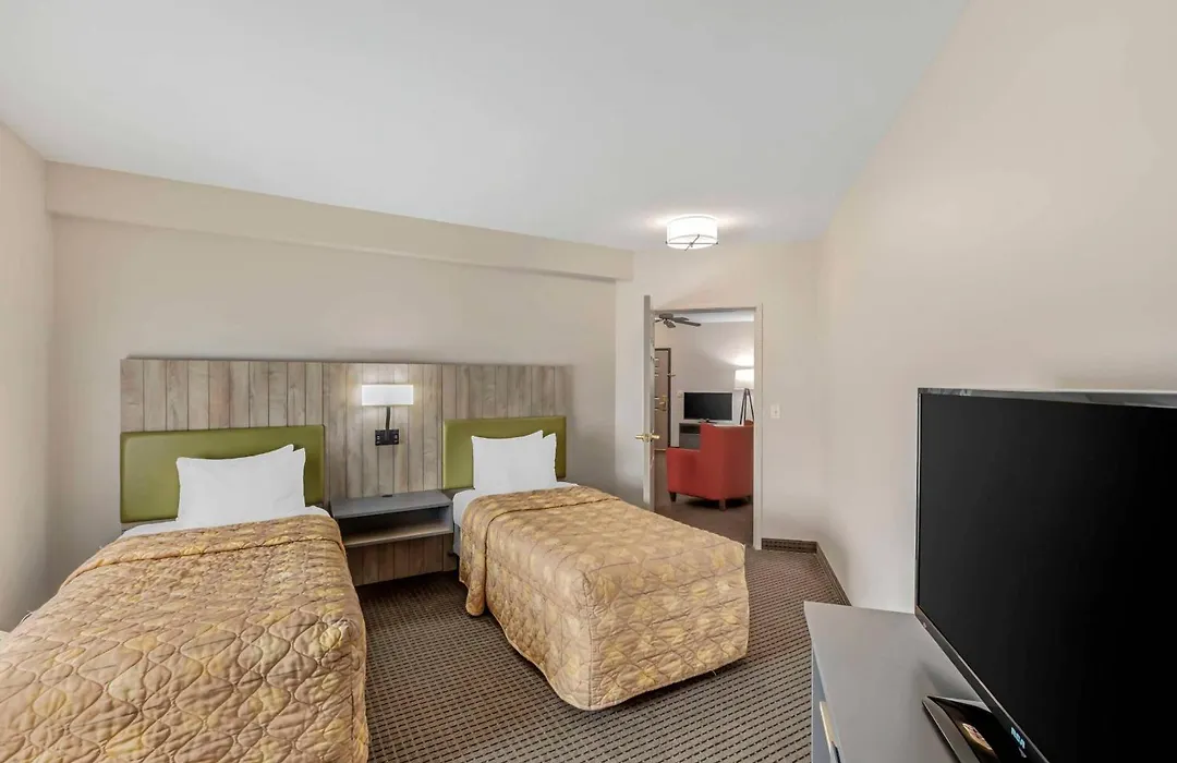 Country Inn & Suites By Radisson, Elk Grove Village-Itasca-1