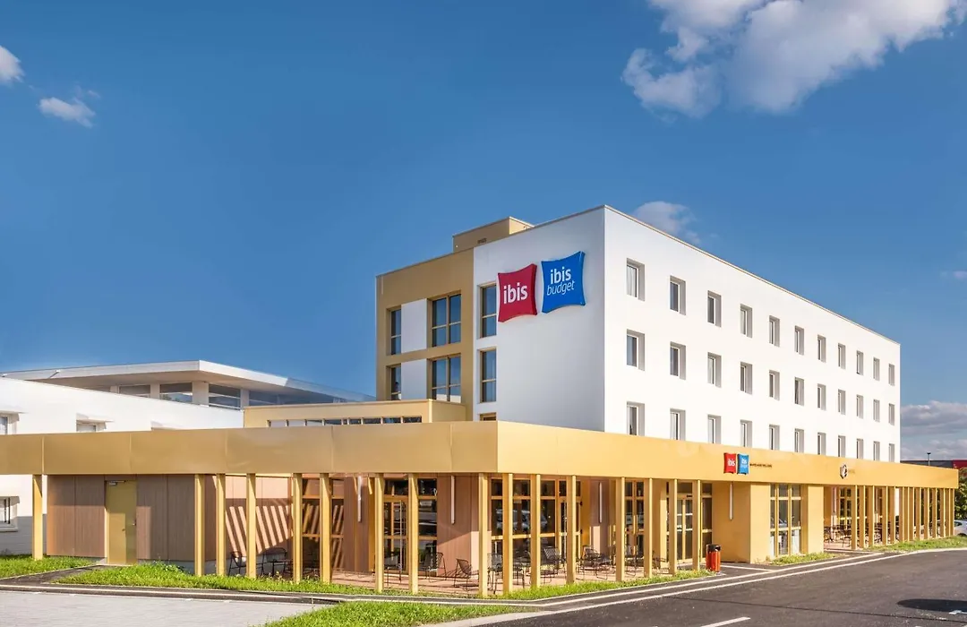Ibis Nantes Treillieres-1