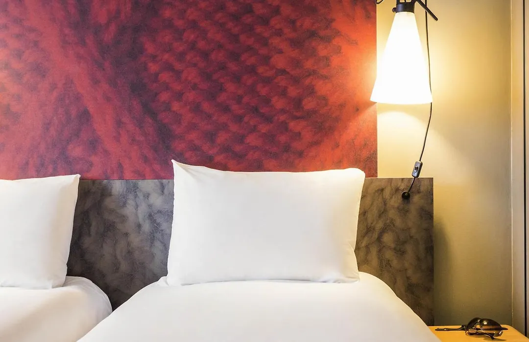 Ibis London Docklands Canary Wharf-1