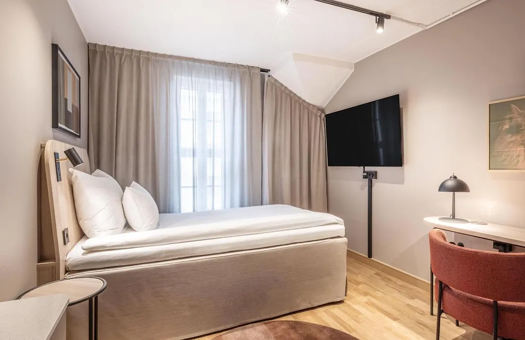 Scandic Grand Marina-1