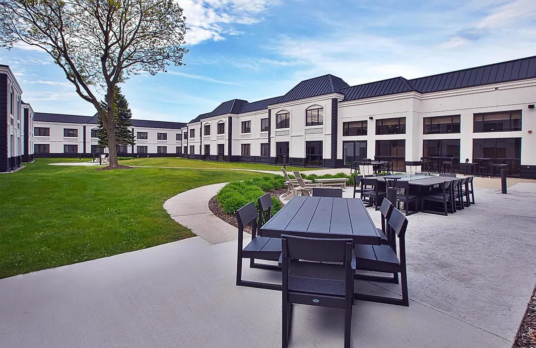 Doubletree By Hilton Hotel Detroit Novi-1