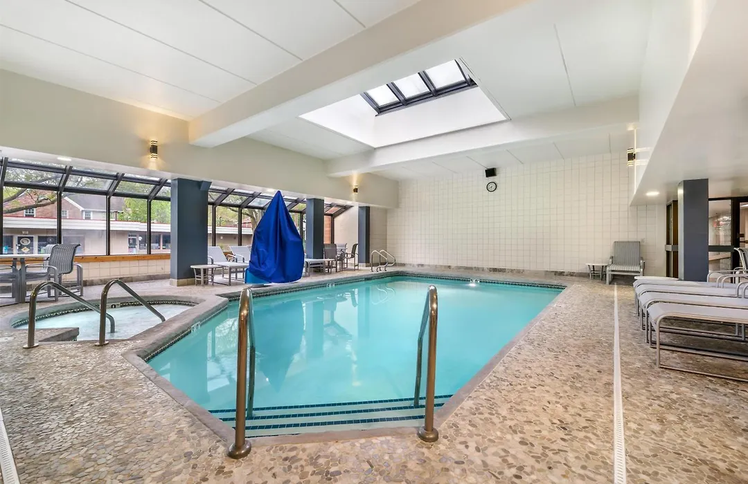 Best Western Plus Inntowner Madison-1