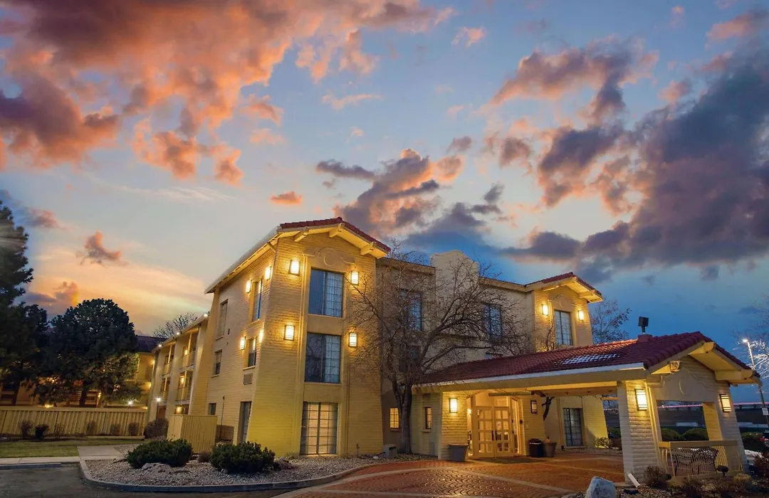 Travelodge By Wyndham Golden-Denver-1