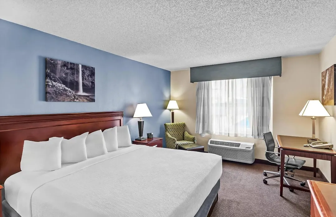 Rodeway Inn-1