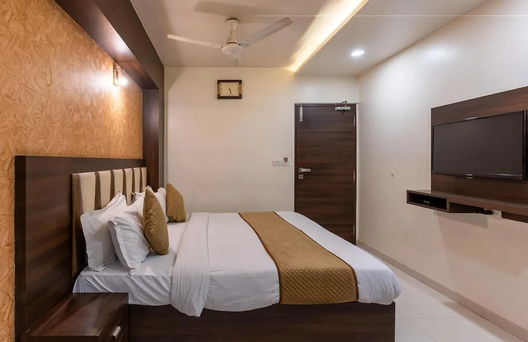 Hotel Ashish-1